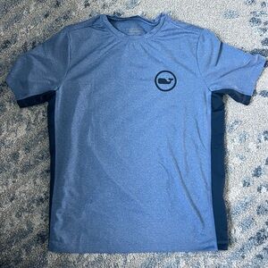 Vineyard Vines performance tshirt (dri fit)